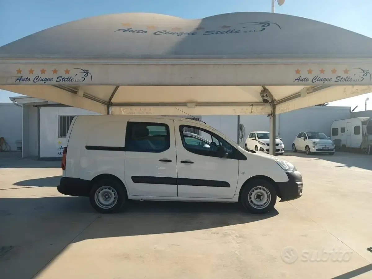 Usata Peugeot Partner 99 CV (72 kW) 2018 Bianco Monovolume