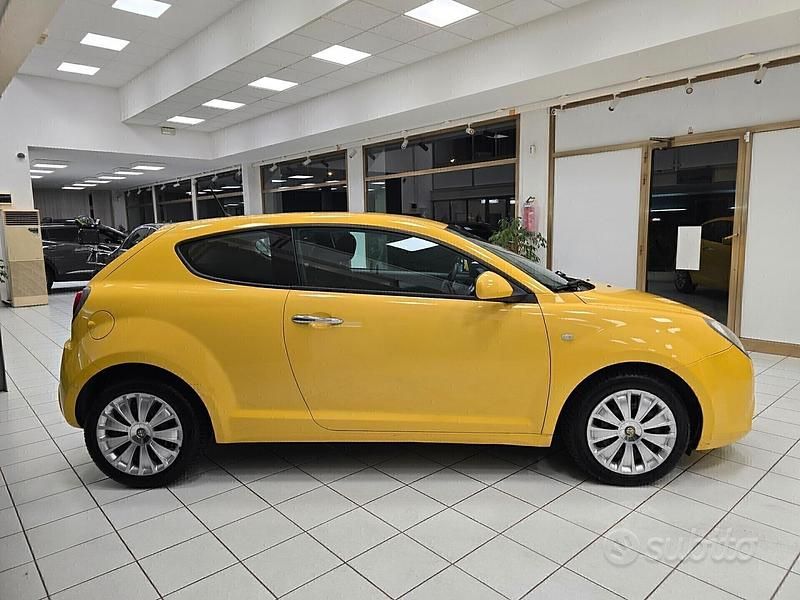 Usata Alfa Romeo MiTo Distinctive 79 CV (58 kW) 2012 Giallo Utilitaria