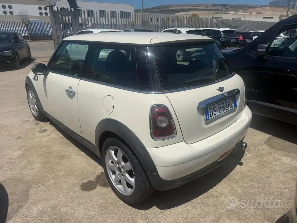 Usata Mini ONE Chili 95 CV (69 kW) 2008 Giallo Utilitaria