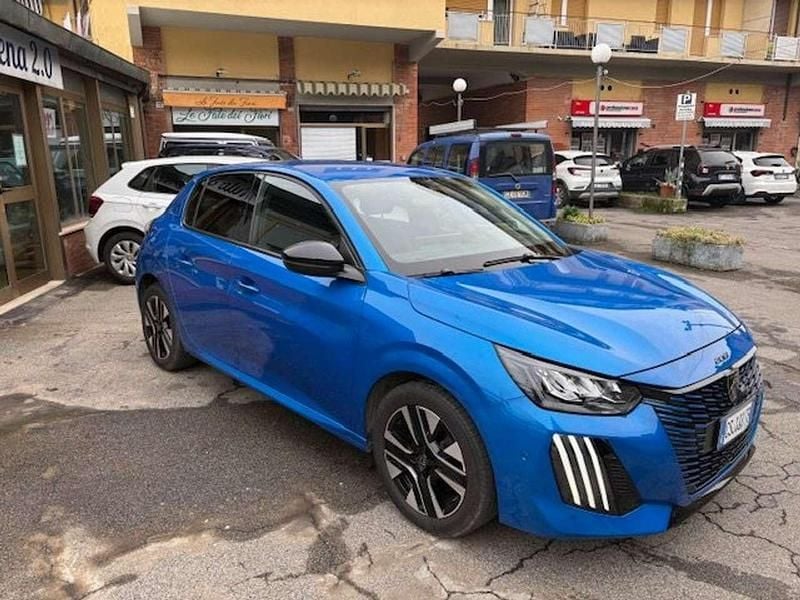 Usata Peugeot 208 Allure 101 CV (74 kW) 2024 Blu vertigo Utilitaria