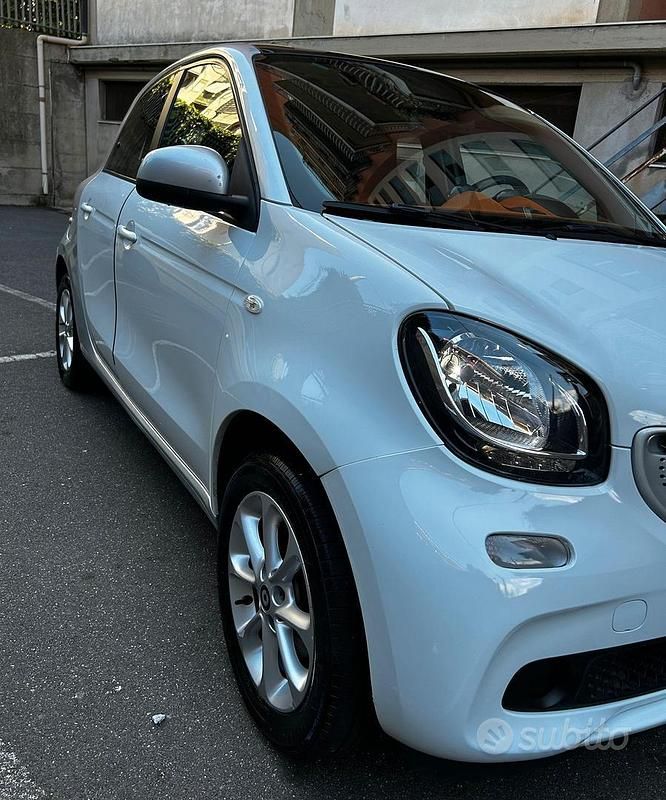 Bianco Usata 2016 Smart ForFour Due volumi | 8500 € - Immagine 1/4