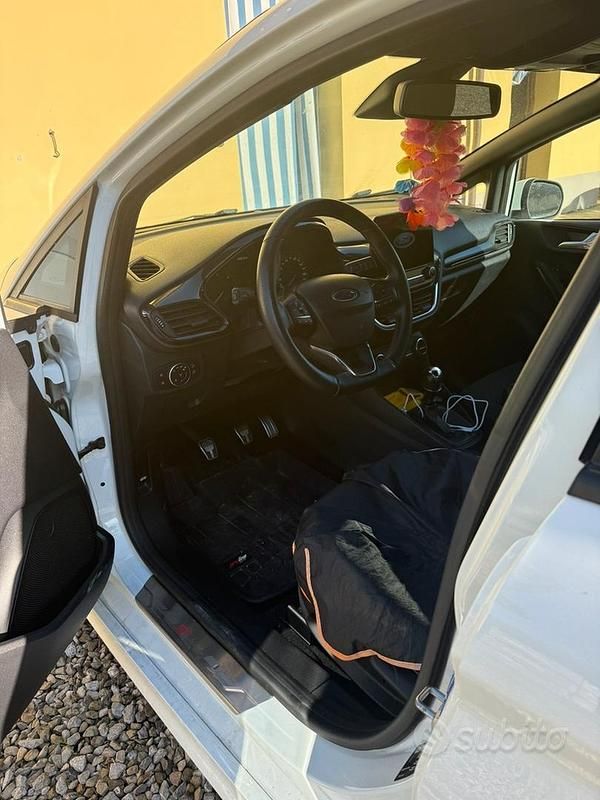 Usata Ford Fiesta 95 CV (69 kW) 2020 Bianco Utilitaria