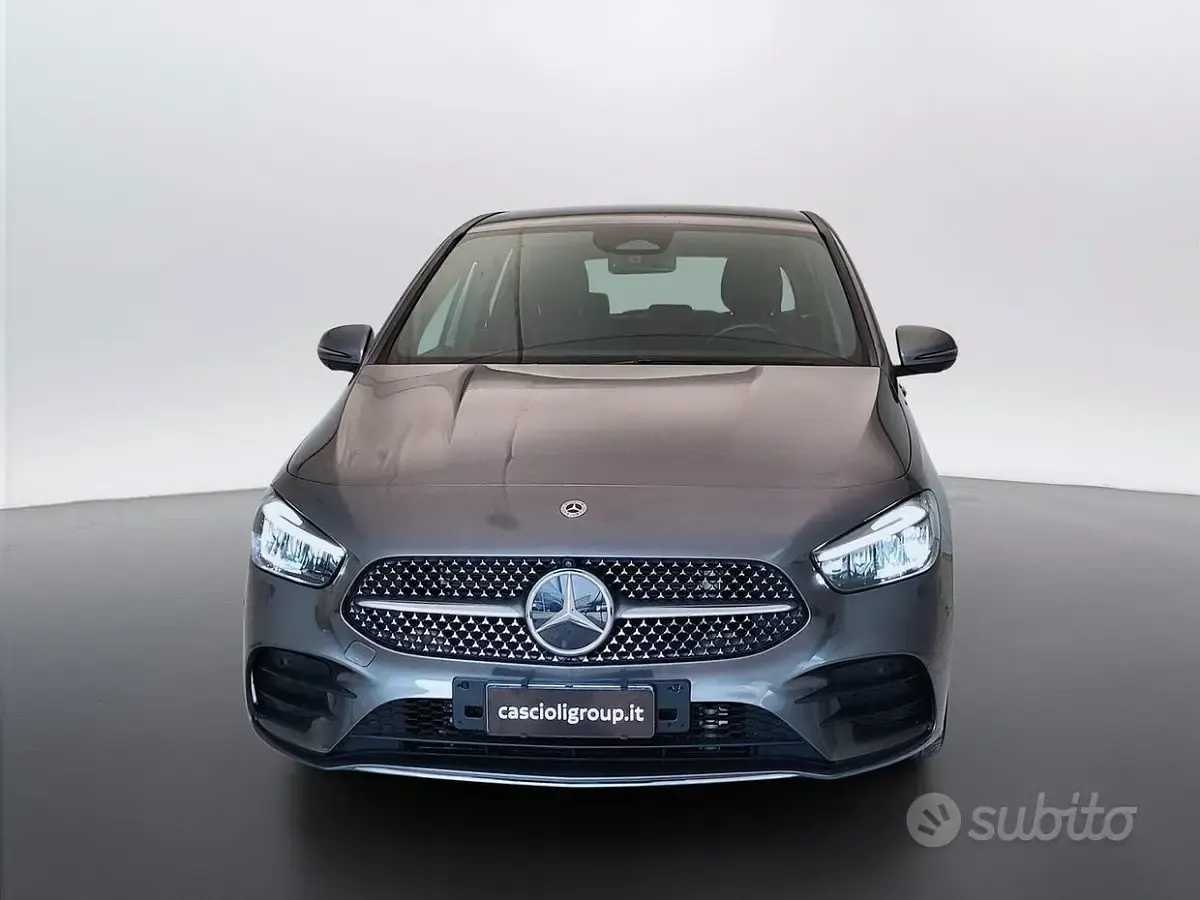 Usata Mercedes B180 AMG 116 CV (85 kW) 2025 Grigio Utilitaria
