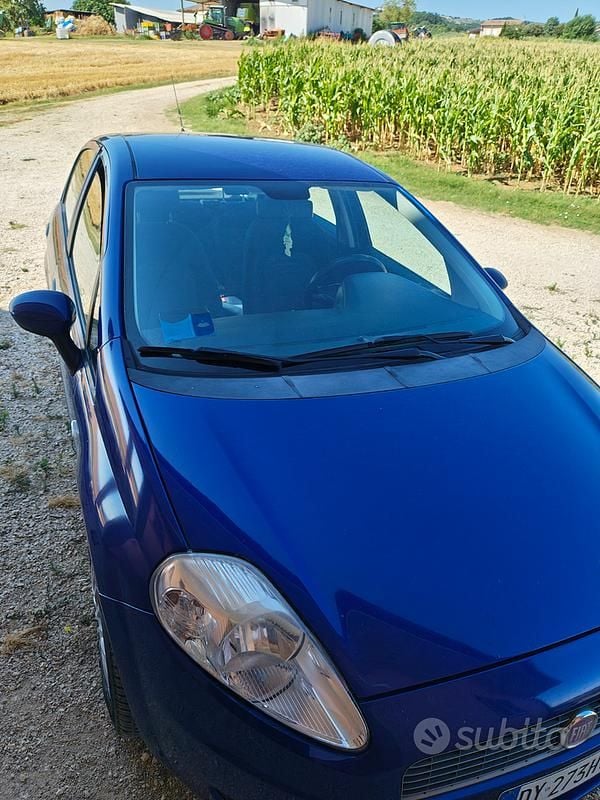 Usata Fiat Grande Punto 75 CV (55 kW) 2009 Blu Utilitaria