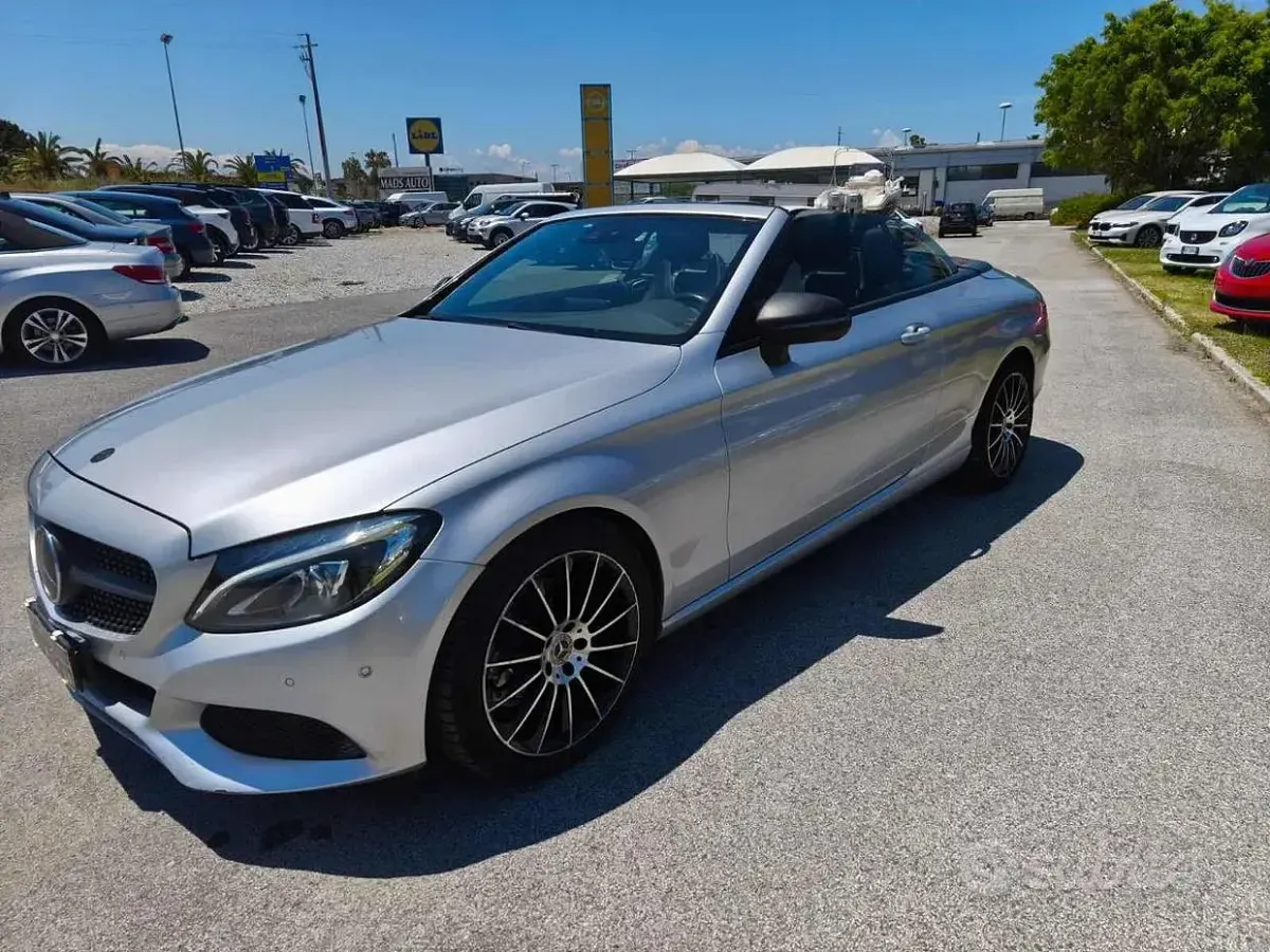 Usata Mercedes C220 170 CV (125 kW) 2017 Grigio Cabrio