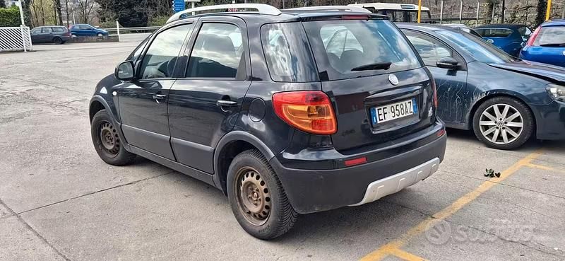 Usata Fiat Sedici 135 CV (99 kW) 2010 Nero SUV