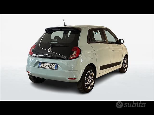 Usata Renault Twingo Equilibre 60 kW (82 CV) 2024 Azzurro Utilitaria