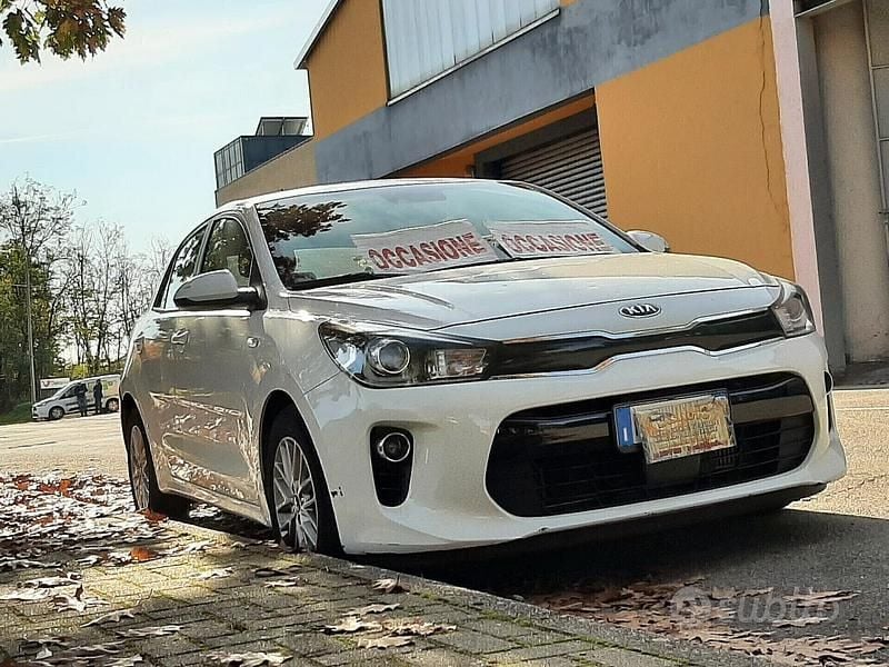 Usata Kia Rio Active 78 CV (57 kW) 2018 Bianco Berlina
