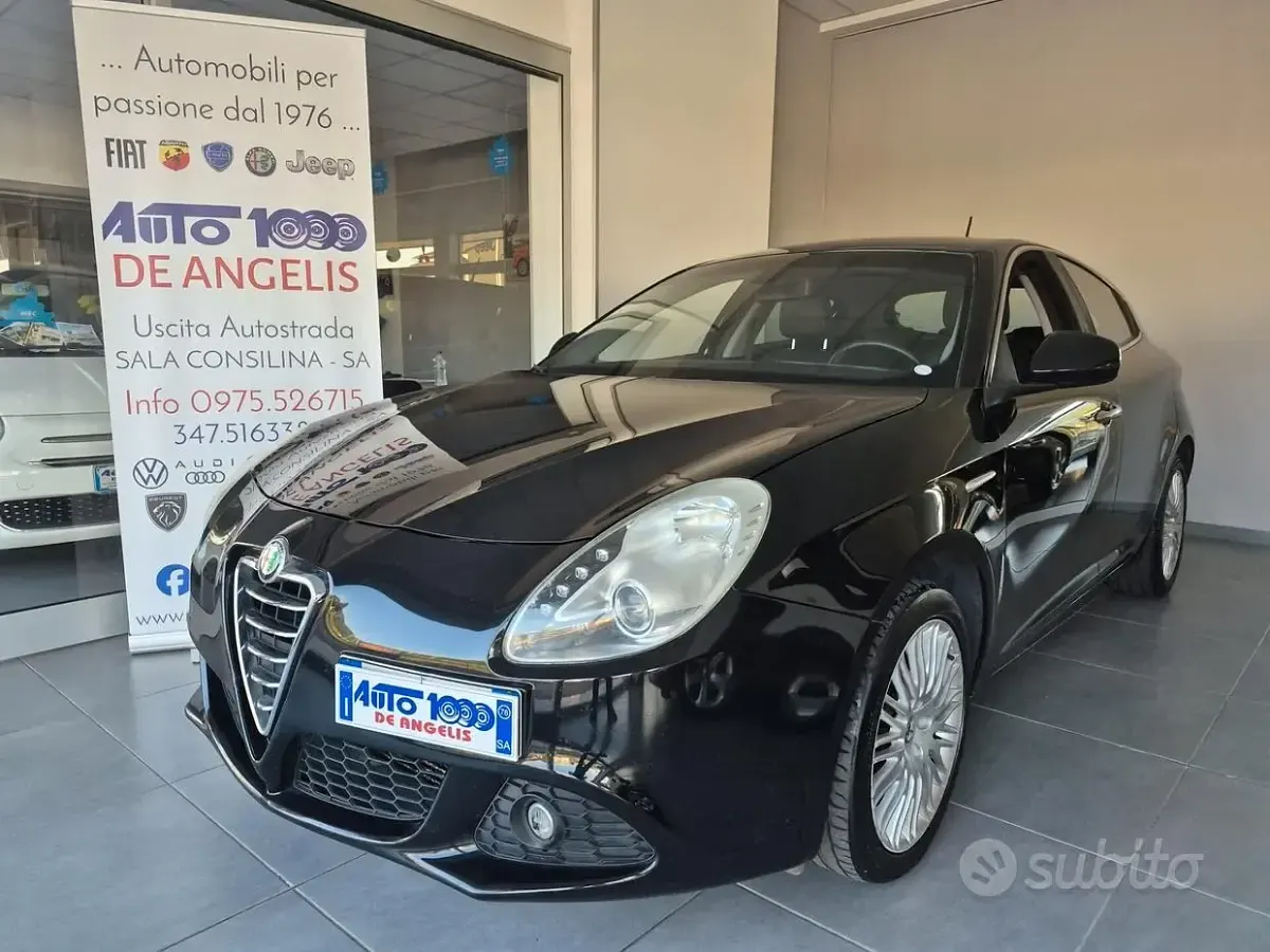 Usata Alfa Romeo Giulietta Exclusive 105 CV (77 kW) 2013 Nero Utilitaria