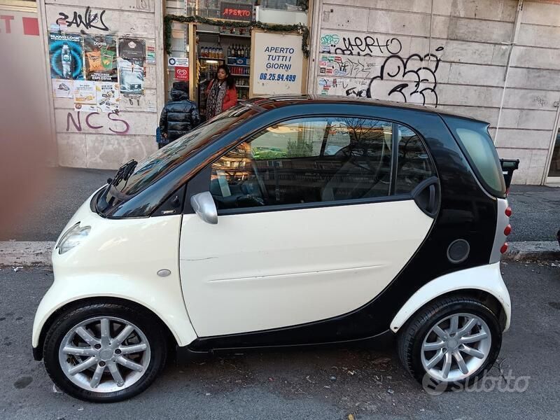 Usata Smart ForTwo Coupé 2003 Utilitaria