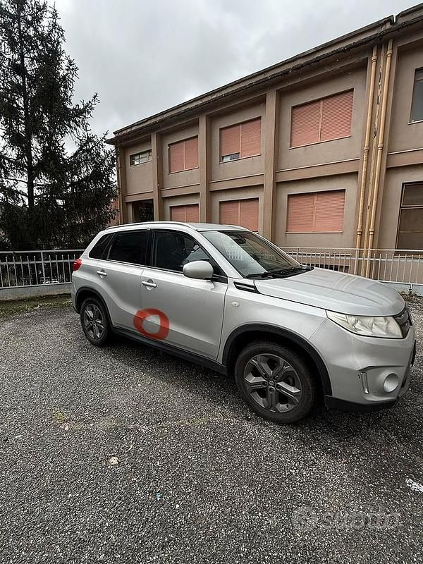 Usata Suzuki Vitara Cool 120 CV (88 kW) 2015 Grigio SUV