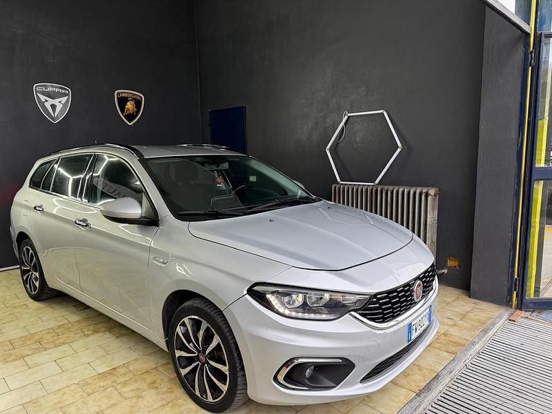 Argento Usata 2019 Fiat Tipo S Station wagon | 8300 € (Buon prezzo) - Immagine 1/4
