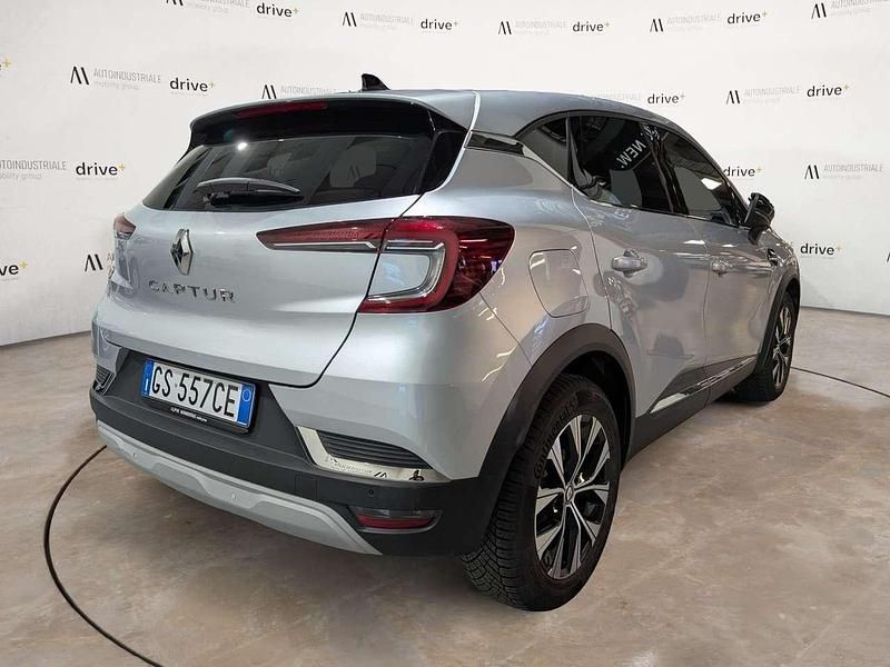 Usata Renault Captur Techno 91 CV (66 kW) 2024 Argento SUV
