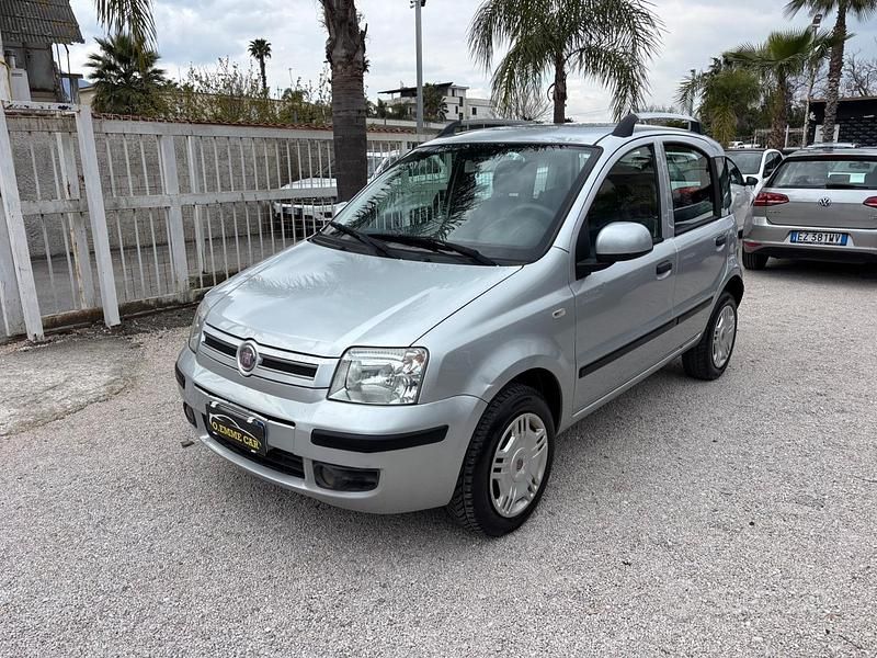 Usata Fiat Panda Dynamic 60 CV (44 kW) 2010 Grigio Utilitaria