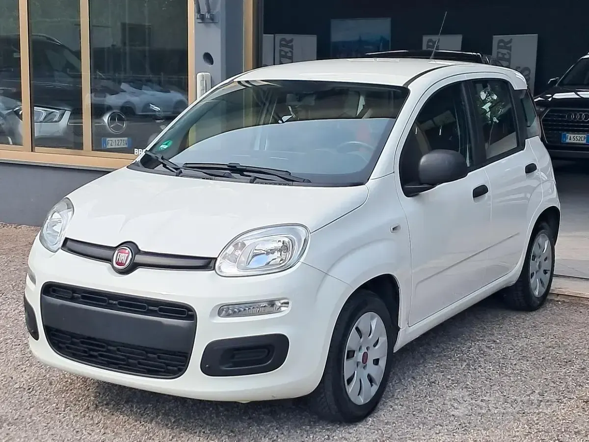 Usata Fiat Panda Easy 69 CV (50 kW) 2015 Bianco Utilitaria