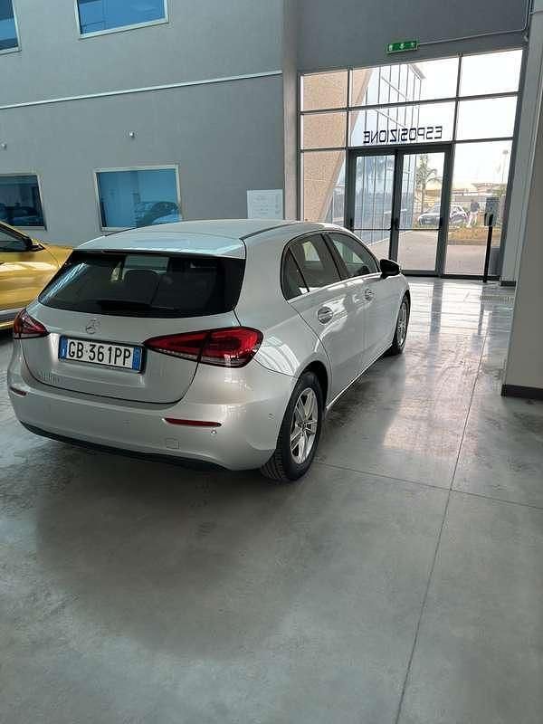 Usata Mercedes 180 116 CV (85 kW) 2020 Berlina
