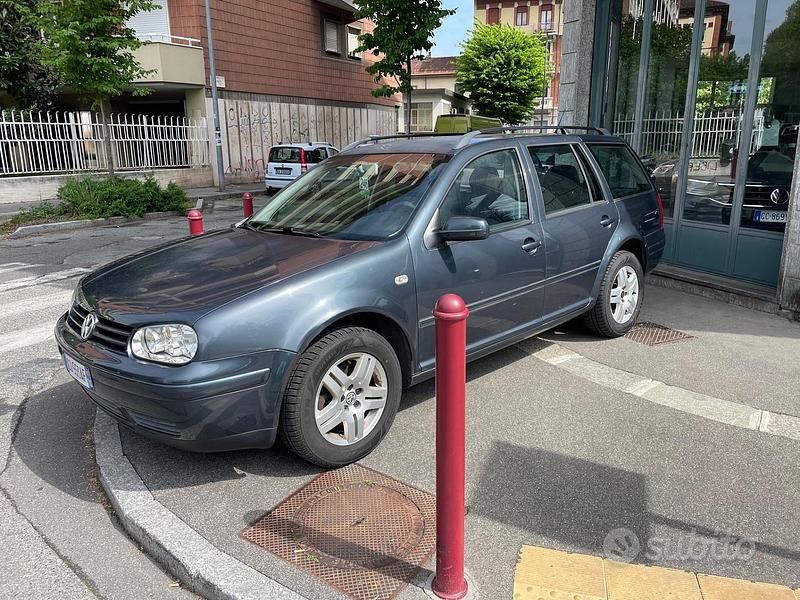 Usata VW Golf IV Highline 105 CV (77 kW) 2002 Grigio Station wagon