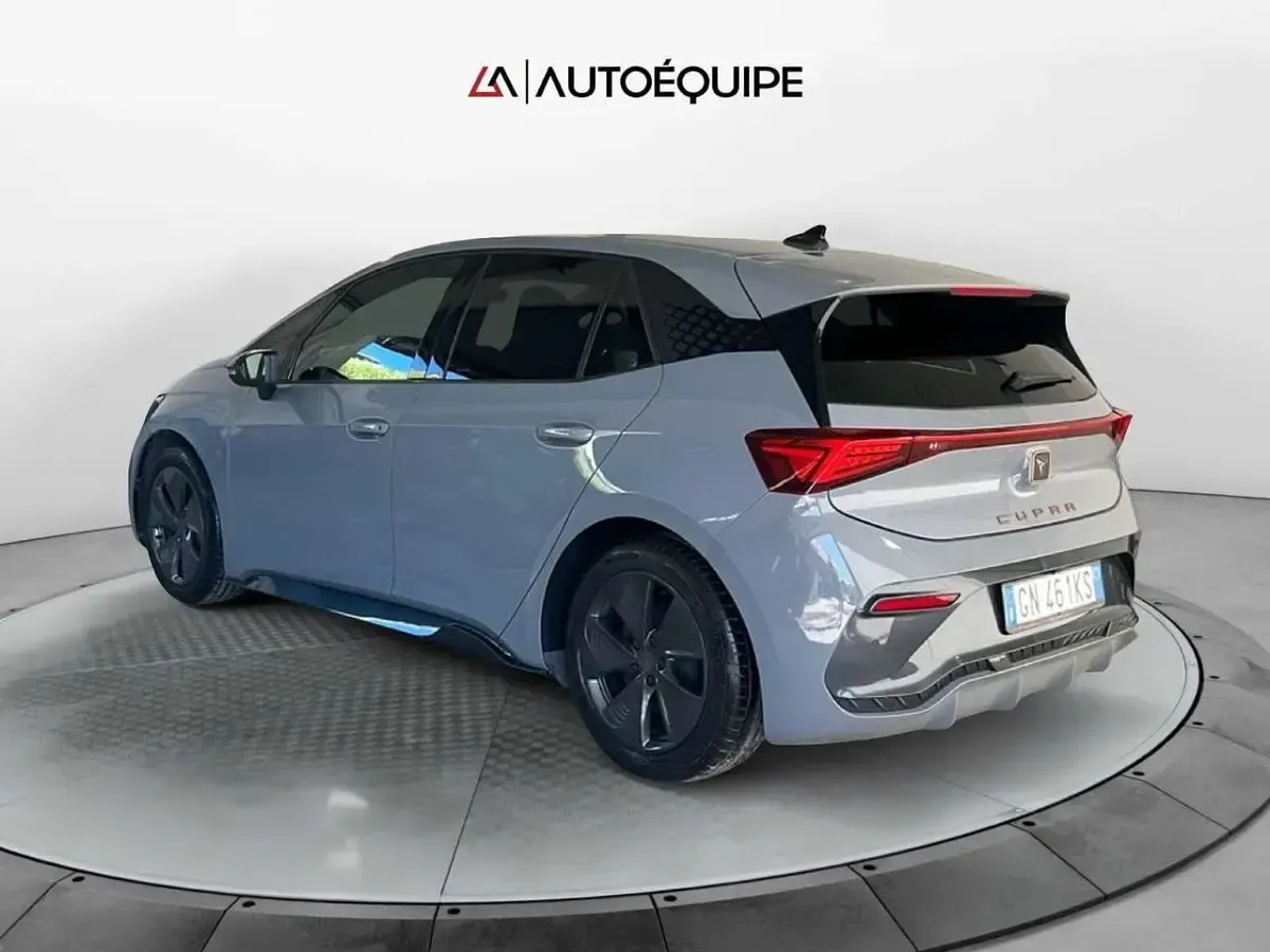 Usata Cupra Born 150 kW (204 CV) 2023 Grigio Utilitaria