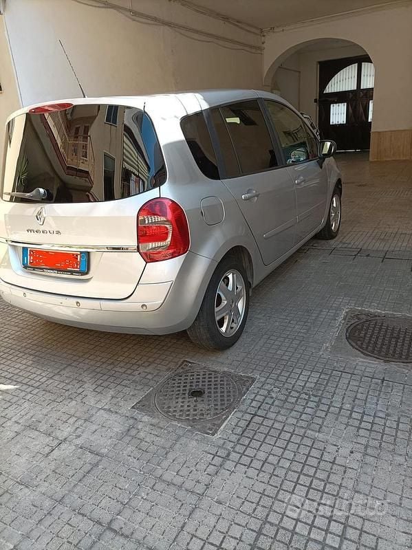 Usata Renault Modus Dynamique 105 CV (77 kW) 2008 Monovolume
