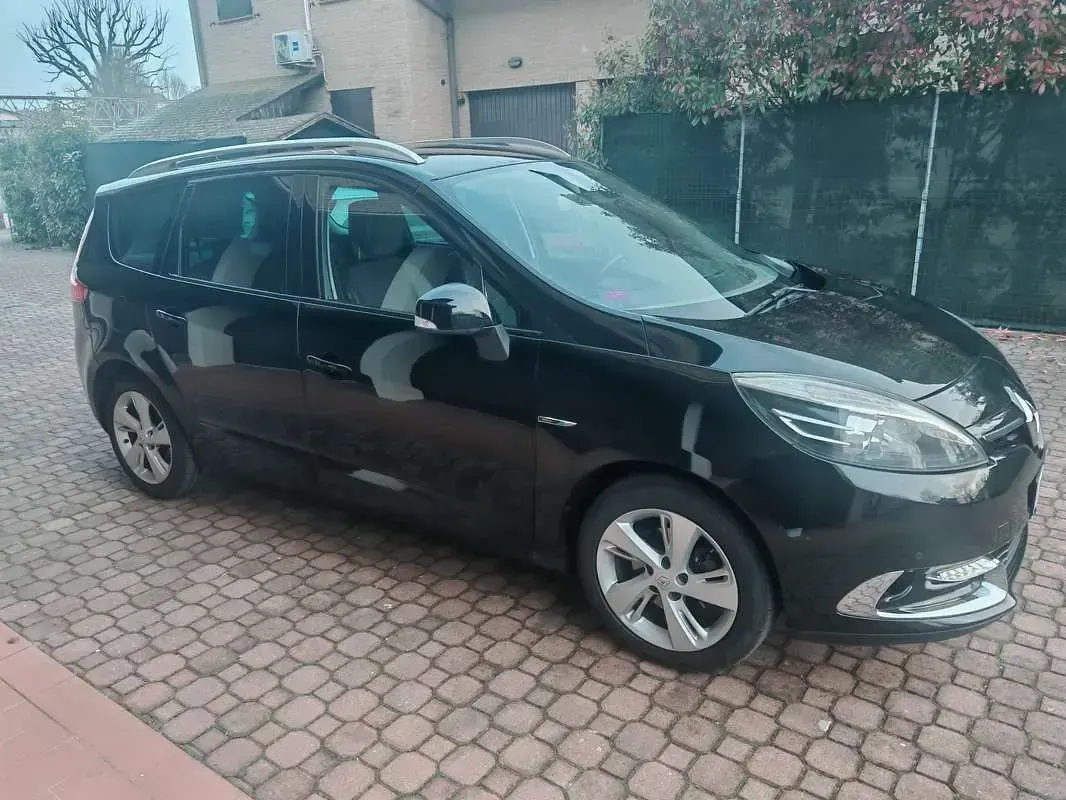 Usata Renault Scénic III 110 CV (80 kW) 2015 Monovolume