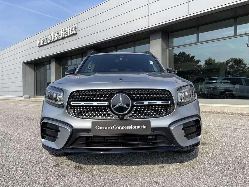 Nuova Mercedes GLB200 150 CV (110 kW) 2026 Argento hightech SUV