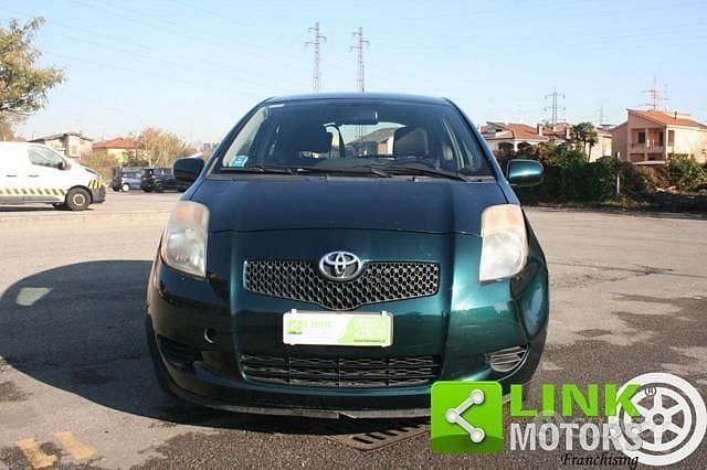 Verde Usata 2006 Toyota Yaris Sol Due volumi | 2500 € (Super prezzo) - Immagine 1/4