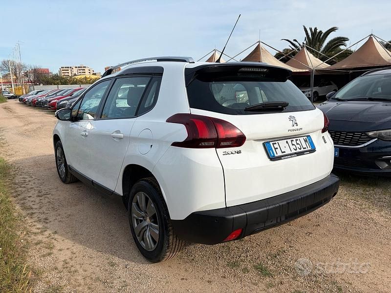 Usata Peugeot 2008 99 CV (72 kW) 2017 Bianco SUV