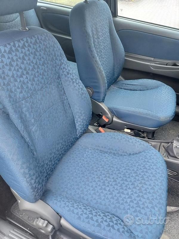 Usata Lancia 2000 2000 Blu Berlina