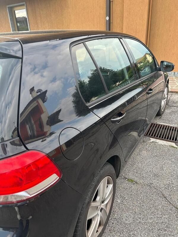 Usata VW Golf VI 105 CV (77 kW) 2010 Nero Utilitaria