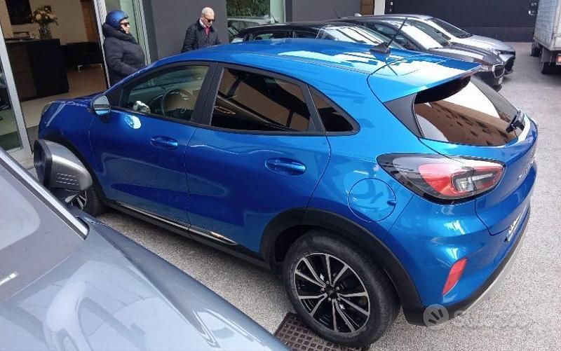 Usata Ford Puma Titanium 125 CV (91 kW) 2020 Blu SUV