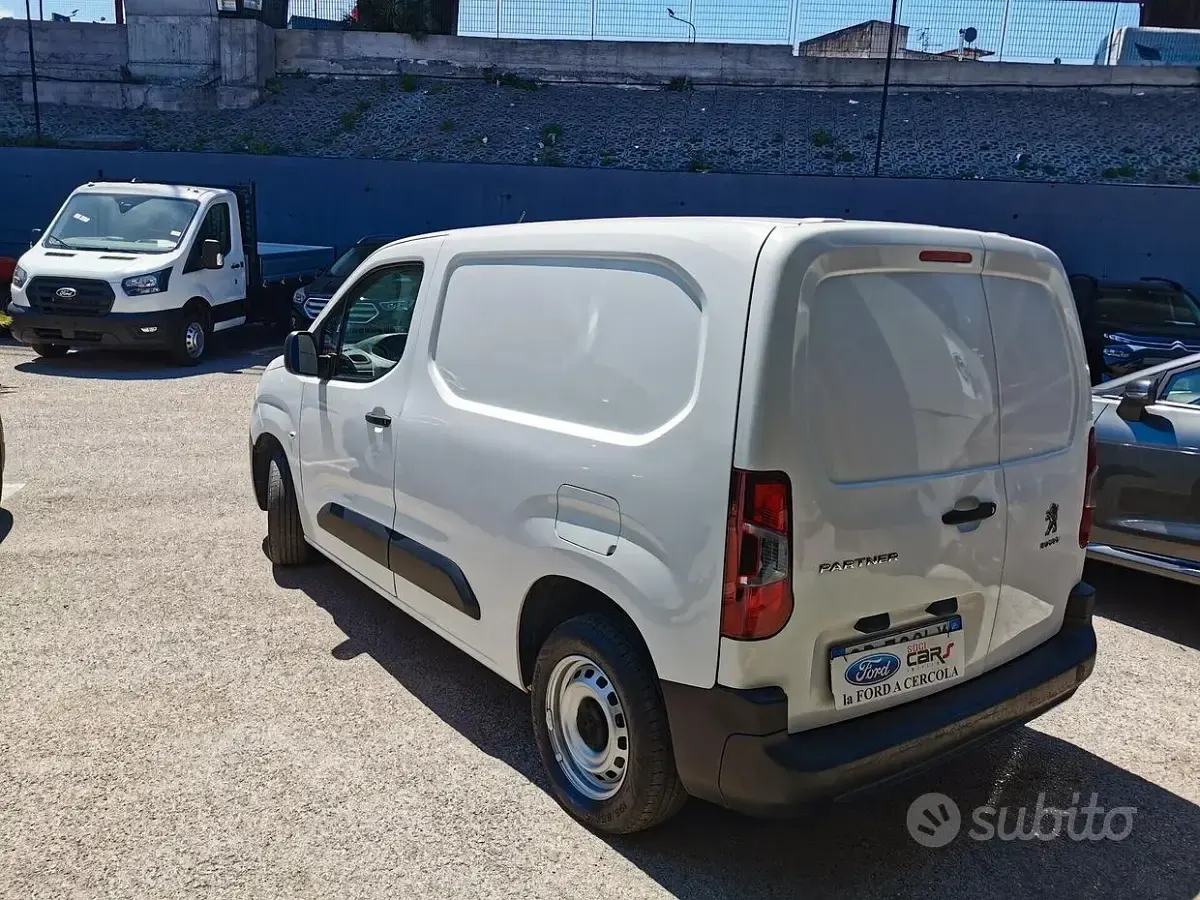 Usata Peugeot Partner 102 CV (75 kW) 2021 Bianco Monovolume