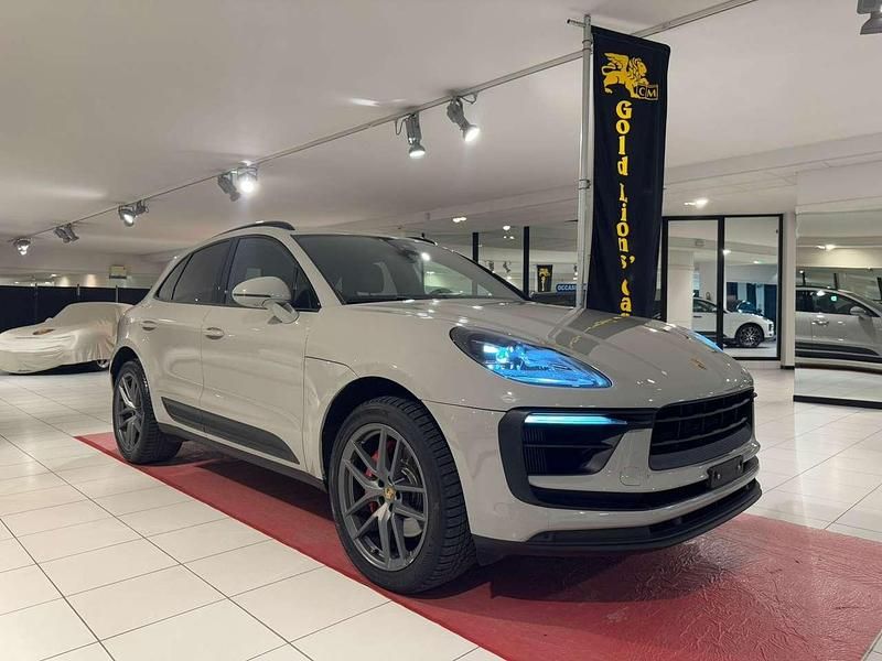 Grigio Usata 2022 Porsche Macan SUV | 63.700 € (Ottimo prezzo) - Immagine 1/4
