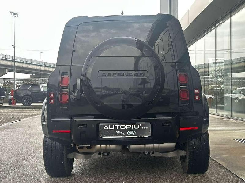 Usata Land Rover Defender HSE Dynamic 249 CV (183 kW) 2025 Santorini black SUV