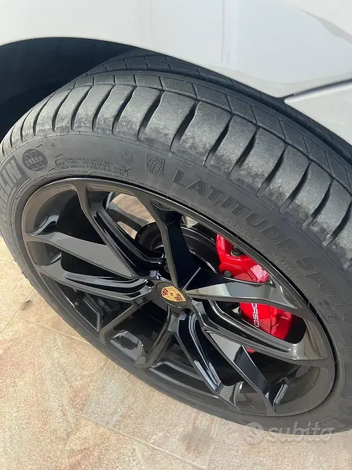 Usata Porsche Macan GTS 441 CV (324 kW) 2024 Grigio SUV