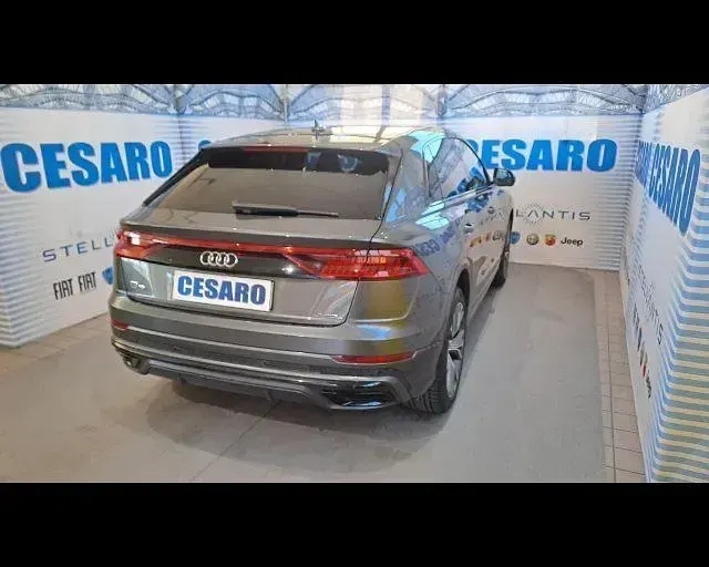 Usata Audi Q8 Sport 286 CV (210 kW) 2019 Grigio SUV