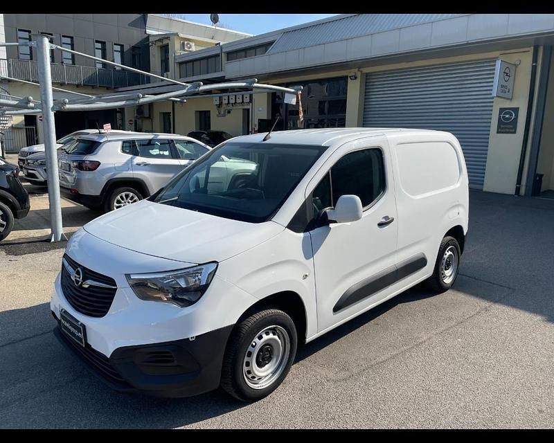 Bianco Usata 2021 Opel Combo Edition Monovolume | 11.500 € (Buon prezzo) - Immagine 1/3
