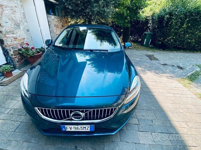 Usata 2019 Volvo V40 Business Edition Station wagon | 13.700 € (Super prezzo) - Immagine 1/4