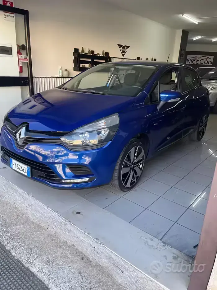 Usata Renault Clio IV Business 75 CV (55 kW) 2019 Blu Berlina