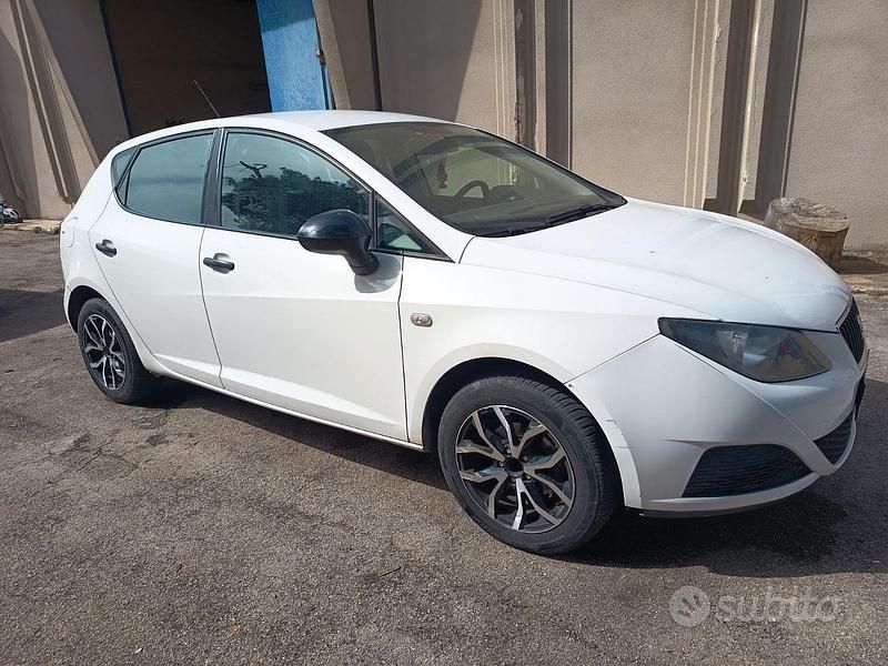 Usata Seat Ibiza 75 CV (55 kW) 2011 Berlina