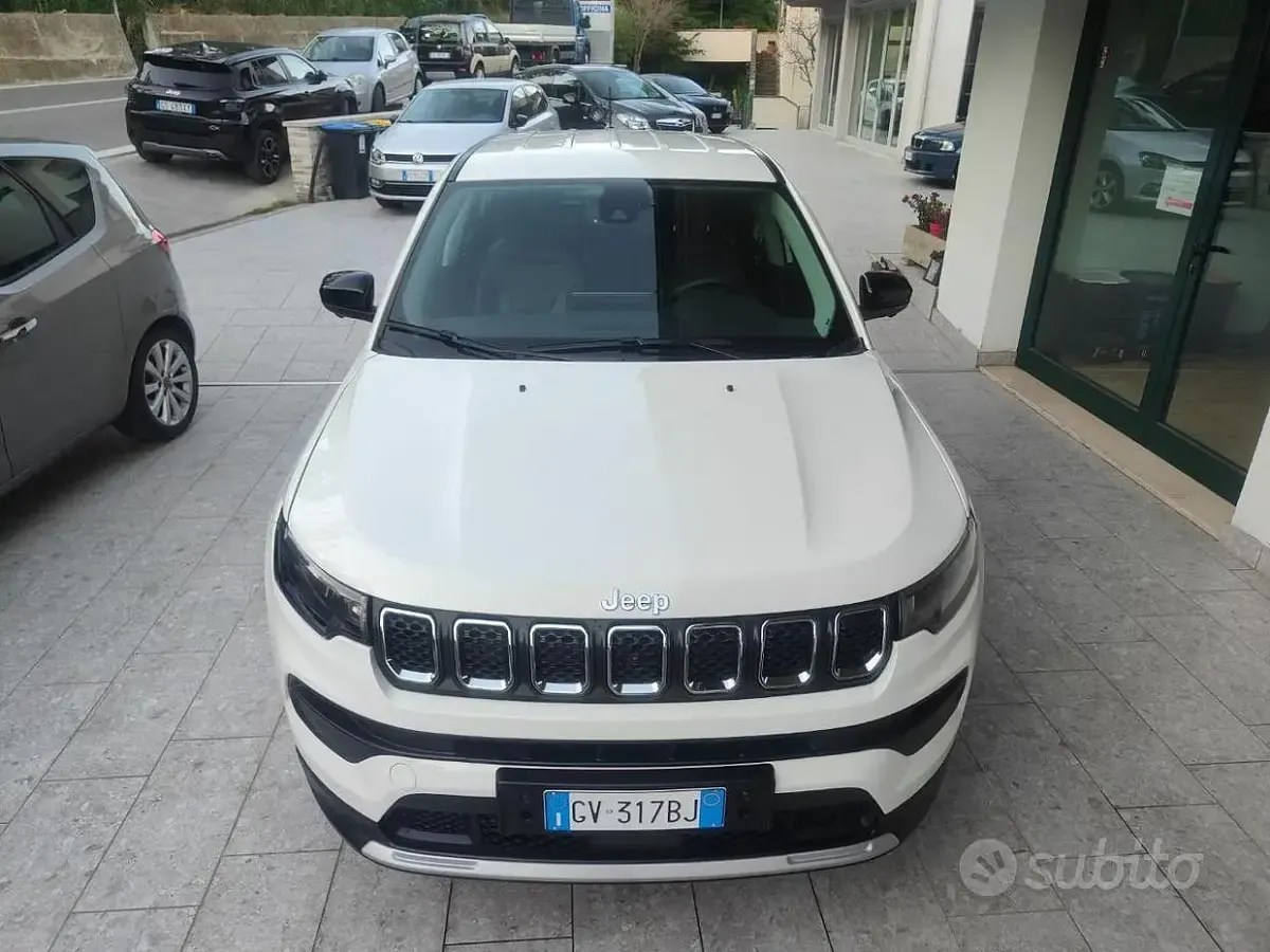 Usata Jeep Compass Altitude 131 CV (96 kW) 2024 Bianco SUV