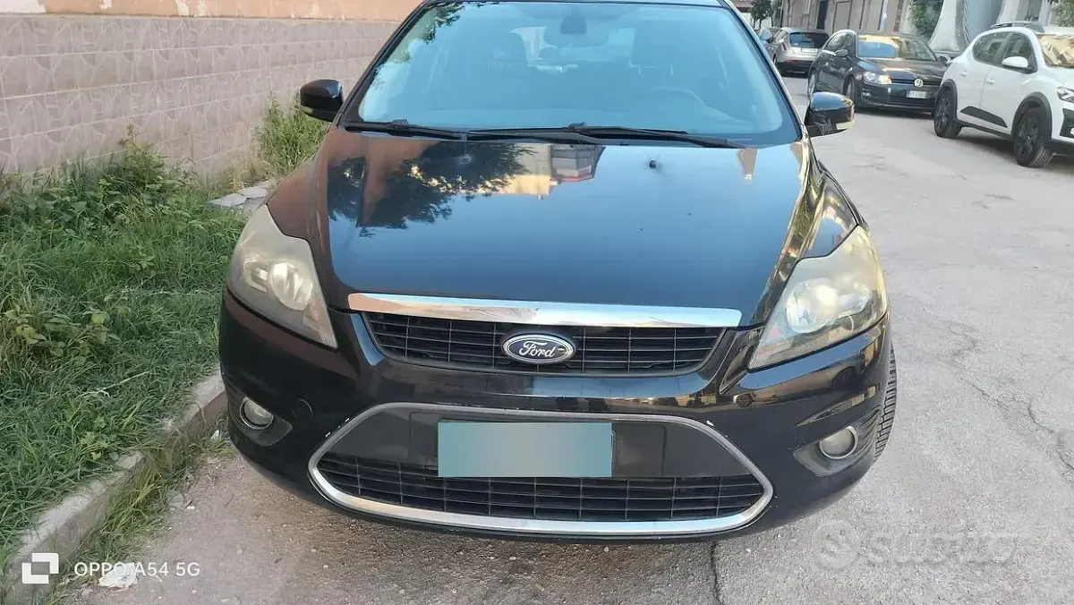 Usado Ford Focus 109 HP (80 kW) 2008 Preto Sedan