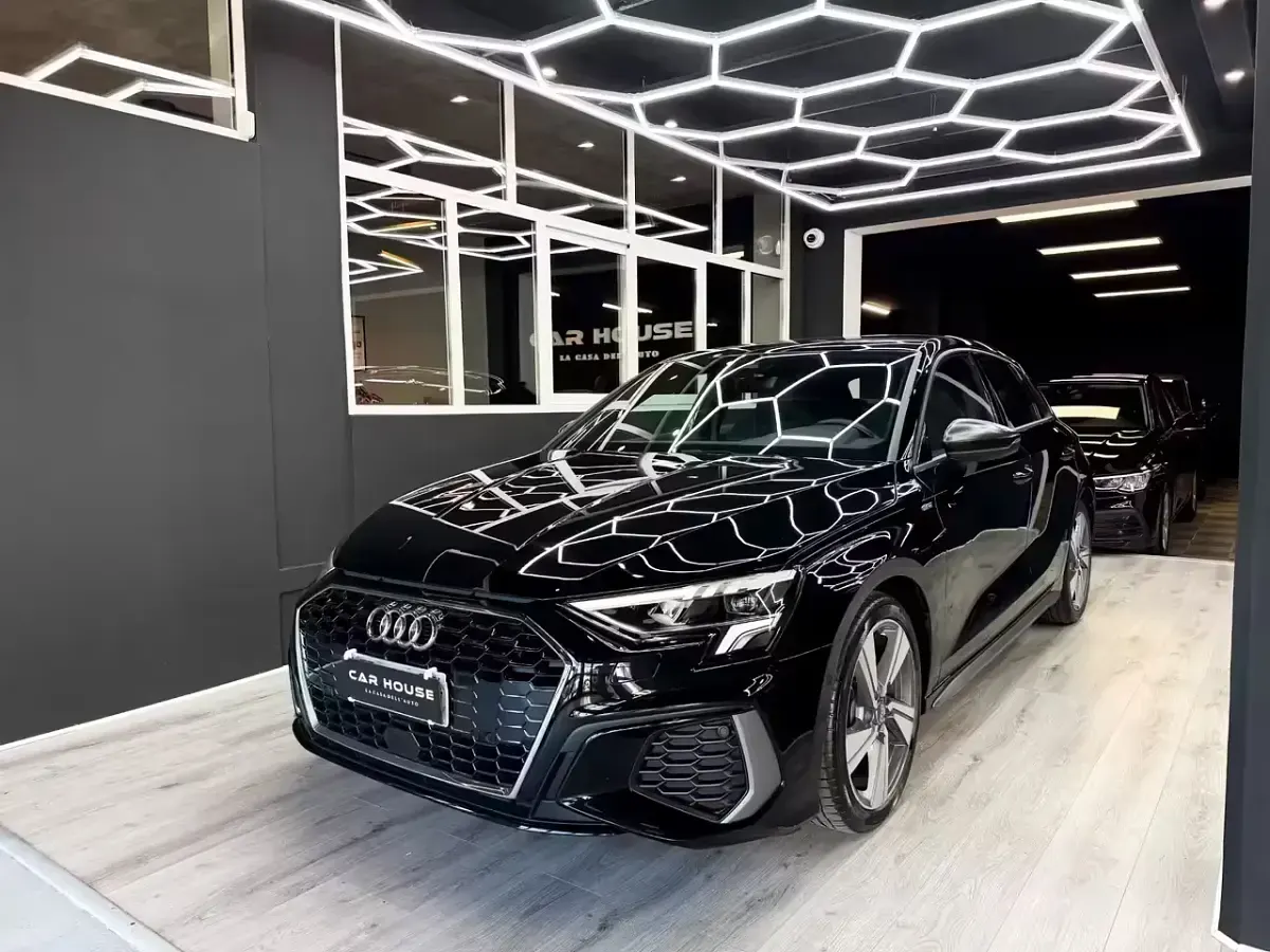 Usata Audi A3 S-Line 149 CV (109 kW) 2024 Nero Berlina