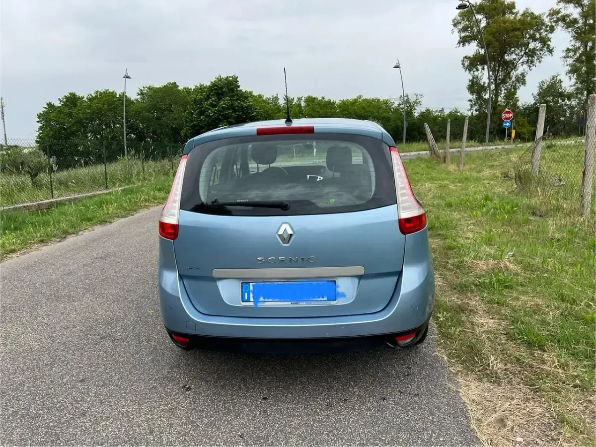 Usata Renault Scénic III Dynamique 110 CV (80 kW) 2009 Blu Monovolume