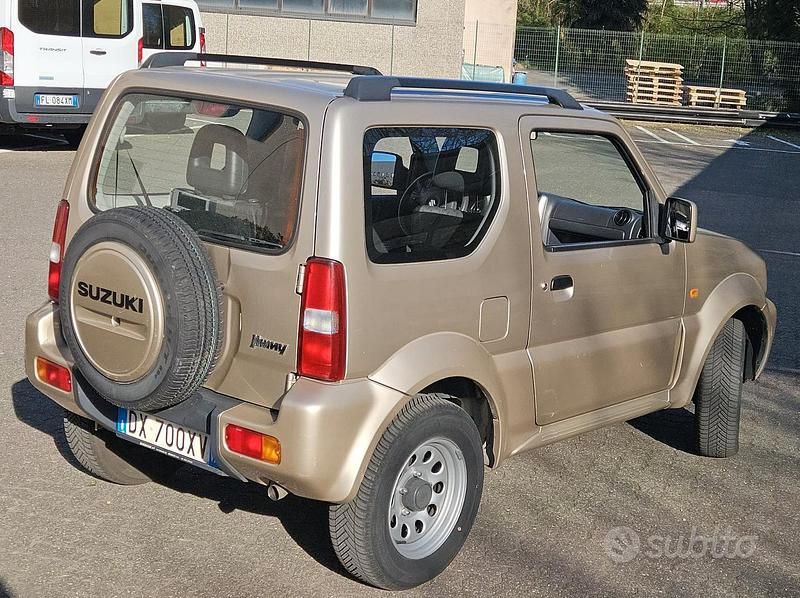 Usata Suzuki Jimny 85 CV (62 kW) 2009 SUV