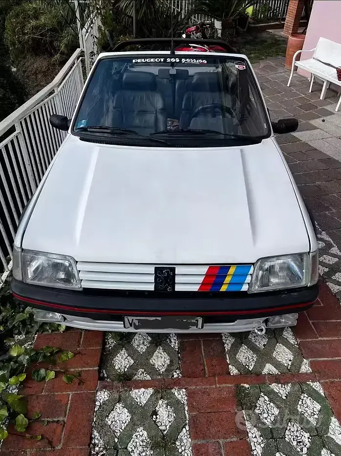 Usata Peugeot 205 113 CV (83 kW) 1990 Bianco Cabrio