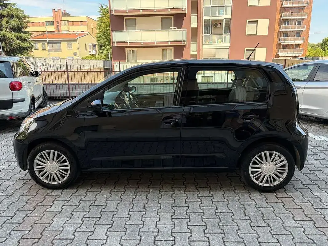 Usata VW up! Move 65 CV (47 kW) 2021 Nero Utilitaria