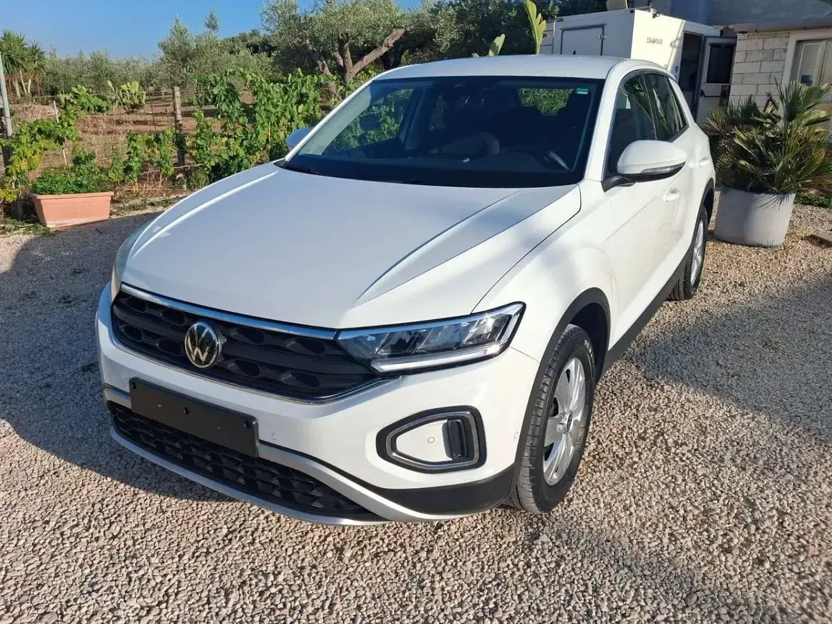 Usata VW T-Roc Business 110 CV (80 kW) 2022 Bianco SUV