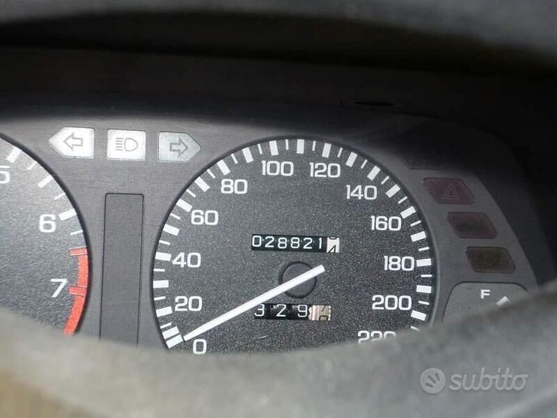 Usata Rover 200 103 CV (75 kW) 1995 Blu Berlina