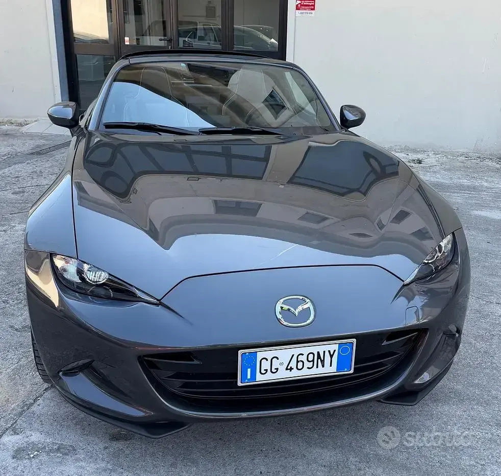 Usata Mazda MX5 Inclusive 184 CV (135 kW) 2022 Grigio Cabrio