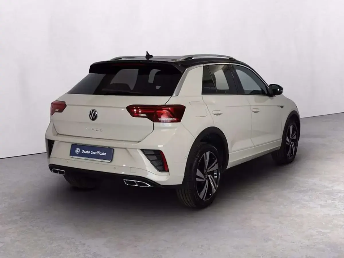 Usata VW T-Roc R-line 110 CV (80 kW) 2023 Ascot grey nero SUV